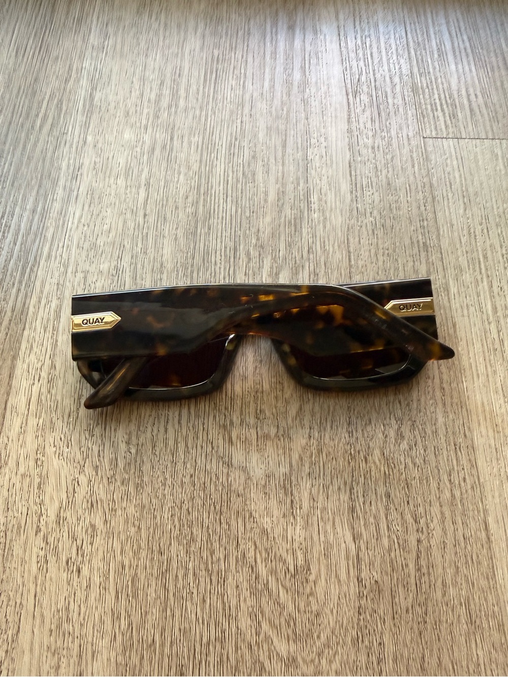 quay australia tell me more tortoise brown modern rectangle retro y2k sunglasses - Picture 3 of 4